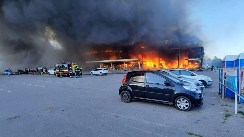 Russia Ukraine Crisis Strike on Ukrainian mall kills 10 wounds more than 40