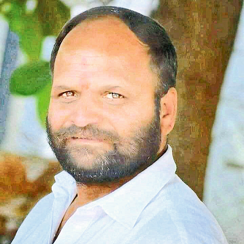 Shiv Sena district chief Vijay Karanjkar