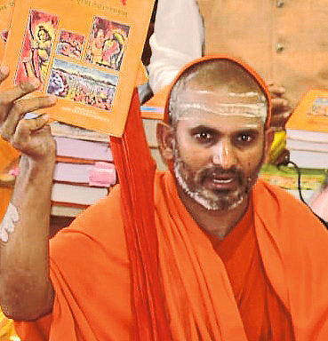 किष्किंधा हनुमान ट्रस्टचे स्वामी गोविंदानंद सरस्वती