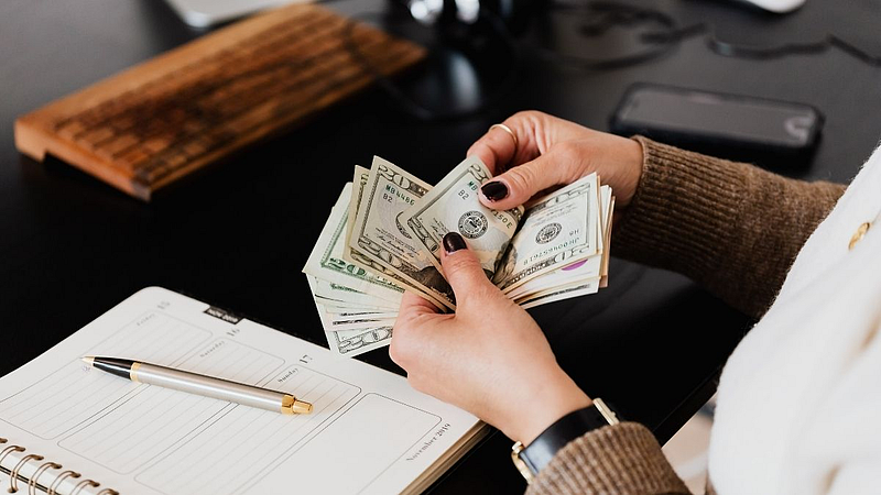 6 rich housewives from Dubai who got crores of rupees by divorcing their husbands