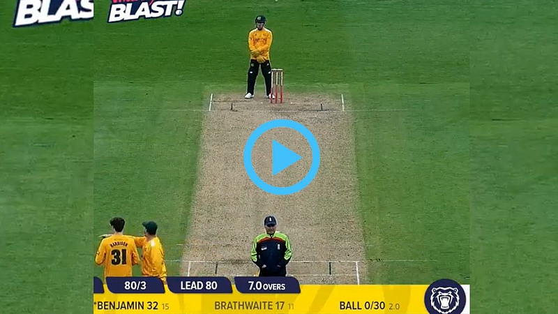 T20 Blast Two Batsmen Retired Out Video Gone Viral