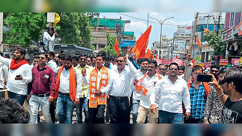 Akola municipal corporation Shiv Sena movement for Gharkul