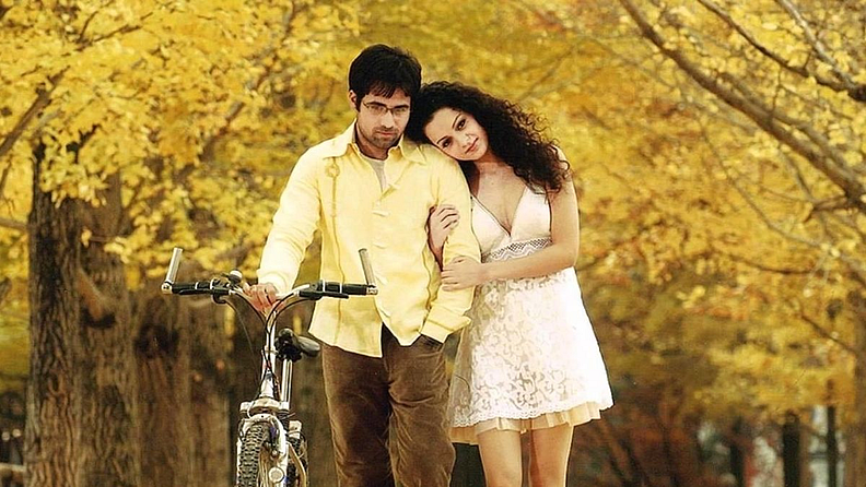 10. 'तू ही मेरी शब है सुबह है' : हे गाणं गँगस्टर चित्रपटातील आहे, जे केकेनं त्याच्या आवाजात गायलंय.