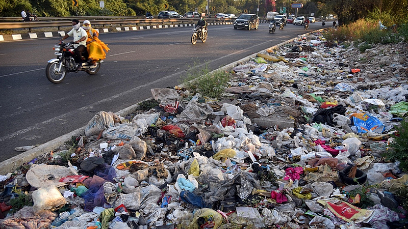 Katraj baner Highway Garbage