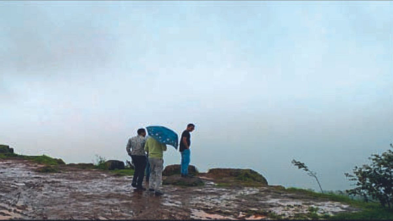 Tourist Arrive on Weekend in pachgani