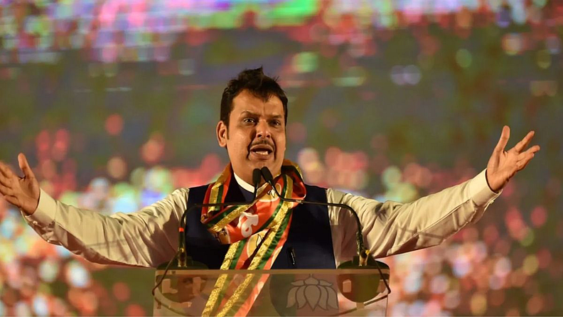 एकनाथ शिंदे हे राज्याचे नवे मुख्यमंत्री असणार अशी घोषणा भाजप नेते देवेंद्र फडणवीस यांनी केली. आणि आपण स्वतः मंत्रीमंडळा बाहेर राहणार असल्याचे त्यांनी सांगितले. त्यानंतर काही काळातच भाजपाध्यक्ष जे. पी. नड्डा यांनी (J. P. Nadda) आताच फडणवीस यांनी सरकारमध्ये सहभागी होत उपमुख्यमंत्रीपद स्वीकारावं असा आग्रह केला. आणि फडणवीसांनी उपमुख्यमंत्रीपदाची शपथ घेतली.