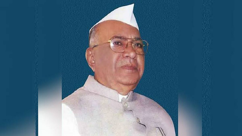 शिवाजीराव निलेंगेकर- पाटील हे अतिशय शिस्तप्रिय राजकारणी म्हणून ओळखले जात होते. निलेंगकर-पाटील यांनी राज्याचे दहावे मुख्यमंत्री म्हणून राज्याची धुरा सांभाळली होती. जून १९८५ ते मार्च १९८६ पर्यंत त्यांनी महाराष्ट्राचे मुख्यमंत्री म्हणून काम पाहिले. वर्षांनंतर ते सुशील कुमार शिंदे सरकारमध्ये महसूल मंत्री झाले.
