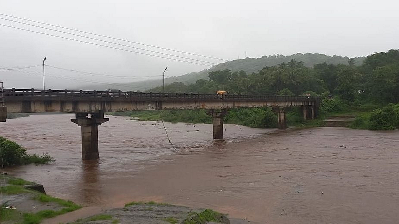 weather update 355 mm of rainfall in khed jagbudi River crossed the danger level