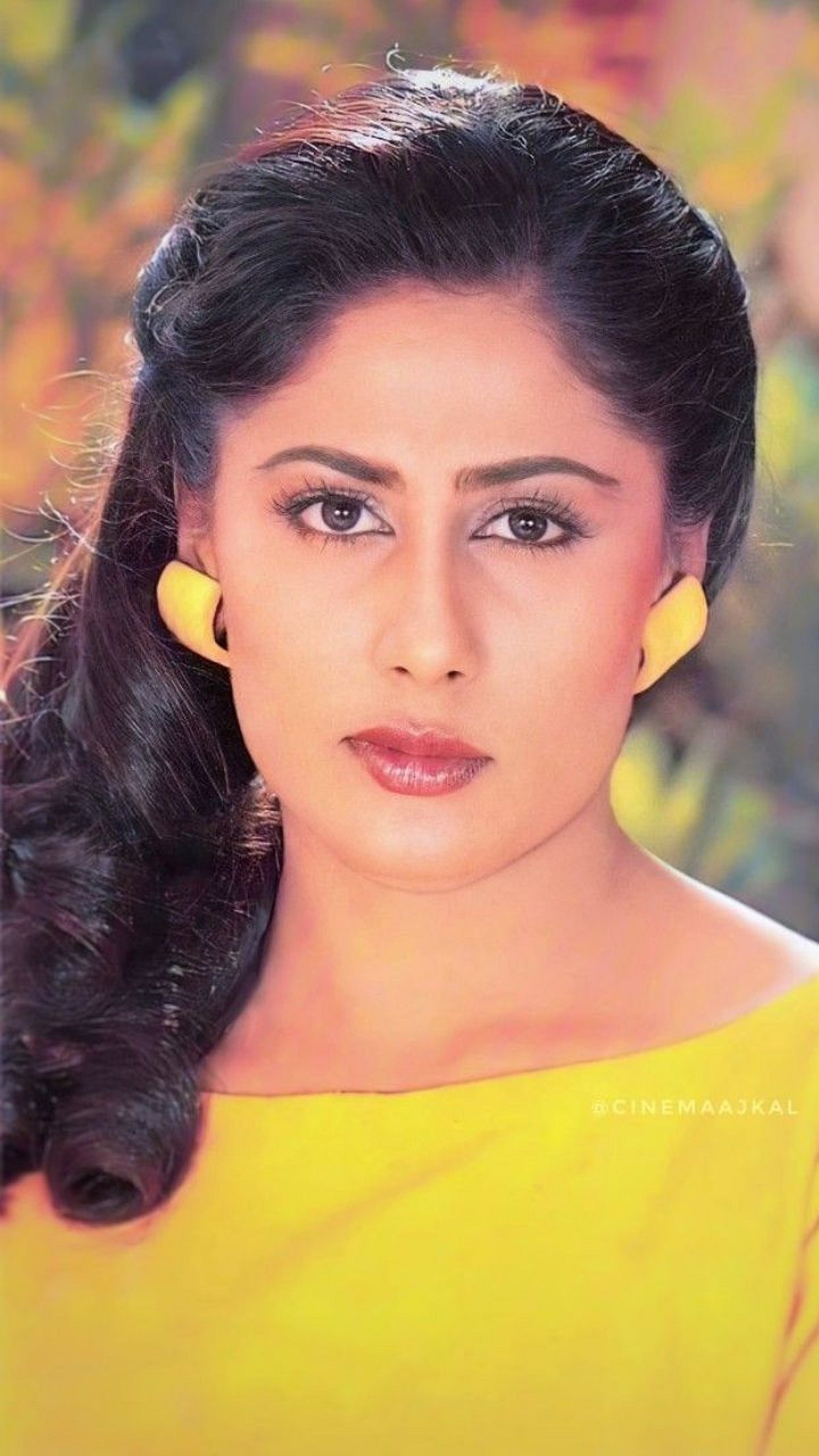 Smita Patil सिनेविश्वातील सर्वोत्तम अभिनेत्री स्मिता पाटील Sakal