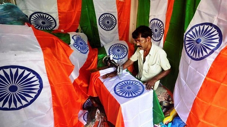 या निर्णयाबाबत संस्कृती मंत्रालयानं म्हटलं की, राज्यांनी राष्ट्रध्वजांच्या निर्मितीसाठी स्वयंसहाय्यत गट निर्माण करावेत. तसेच स्थानिक टेलरिंग युनिट्सचा हे राष्ट्रध्वज तयार करण्याच्या कामात वापर व्हावा. तसेच लघु उद्योगांनाही याकामात सामावून घेतलं जावं असे निर्देश मंत्रालयानं दिले आहेत.