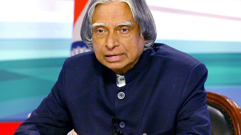 २००२ - अब्दुल कलाम यांना शिवसेनेने पाठिंबा जाहीर केला होता.