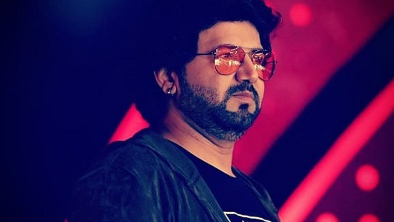 Avdhoot Gupte speaks on politics, 'Jeevacha Raan In Matdan'- Viju Mane Talk Show
