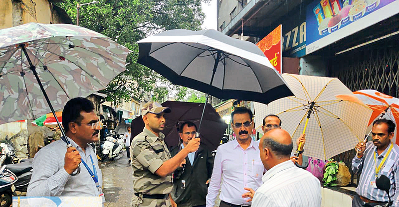 Municipal Commissioner Ramesh Pawar while inspecting and discussing with professionals.