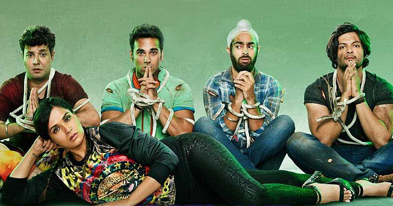फुकरे (Fukrey)
हा चित्रपट तुम्हाला तुमच्या कॉलेज डे ची आठवण करुन दिल्य़ाशिवाय राहणार नाही. तरुणाईच्या गंमती जमती, त्यांची भन्नाट केमिस्ट्री हे सारं फुकरे मध्ये आपल्याला पाहायला मिळतं. बॉक्स ऑफिसवर देखील त्याला मोठ्या प्रमाणावर प्रसिद्धी मिळाली होती. फ्रेंडशीप, त्याचा अर्थ हे सारं प्रभावीपणे या चित्रपटातून मांडण्यात आले आहे.