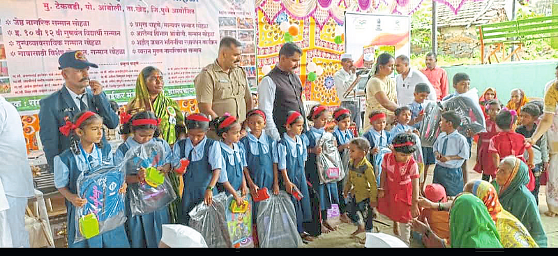 टेकवडी येथे ज्येष्ठांचा सन्मान