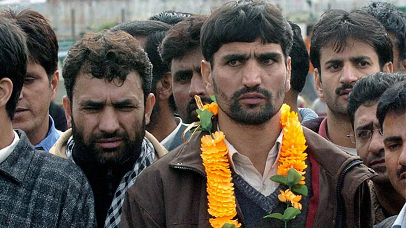 jammu kashmir four govt sacks four govt employees including bitta karate wife