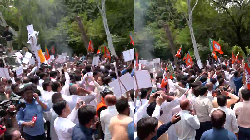 दिल्लीत अरविंद केजरीवाल यांच्या निवासस्थानाबाहेर भाजप कार्यकर्त्यांनी केली निदर्शने