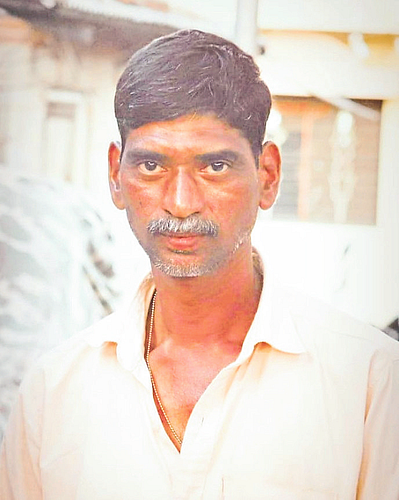एसटी आणि दुचाकीचा कोल्हापूर गारगोटी राज्य महामार्गावर अपघात... पती ठार पत्नी जखमी