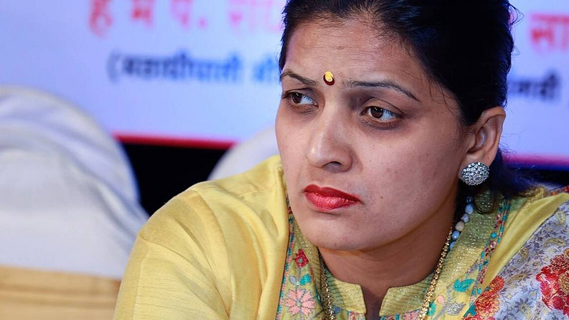 Rupali patil thombare