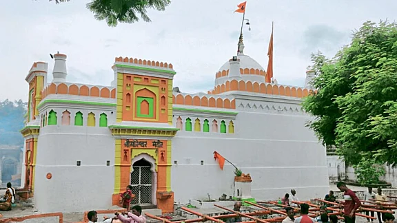 Shravan 2022 : आस्था व श्रद्धेचे दैवत सिंदखेडचा ‘श्री मोरेश्वर’