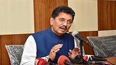गोगावलेंच्या विधानावर केसरकरांची सावरासावर; म्हणाले, 'यापुढे...'