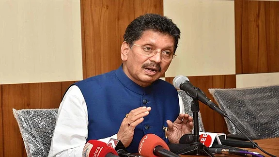 गोगावलेंच्या विधानावर केसरकरांची सावरासावर; म्हणाले, 'यापुढे...'