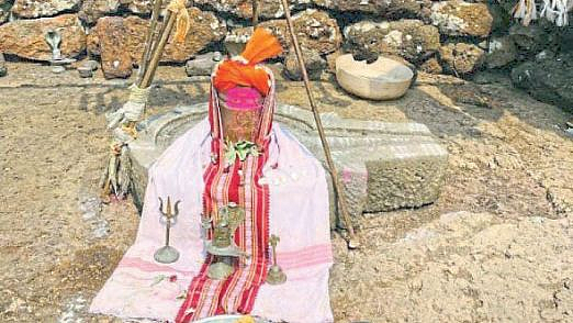 मरडेश्वर मंदिर (मरडमुरे, ता. जावळी)
मरडेश्वराच्या टेकडीवरून सातारा शहर, अजिंक्यताऱ्यासह निसर्गसौंदर्याचे दर्शन.