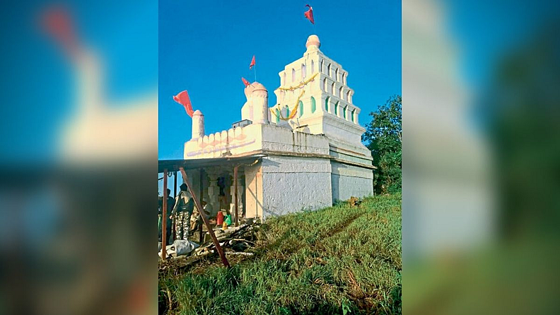 श्री क्षेत्र हरेश्वर मंदिर (सोळशी, ता. कोरेगाव)
गावातील १६ शिवलिंगांपैकी डोंगरावरील मुख्य शिवलिंग आहे.