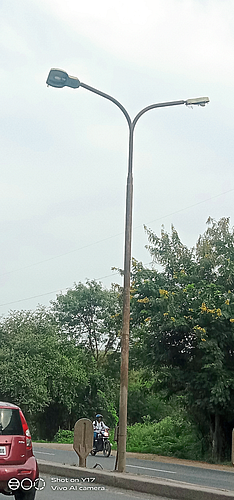 महामार्गावरील पथदिवे धोकादायक
शंकरवाडी ते सेंट्रल दरम्यानची परिस्थिती, अपघाताची शक्यता