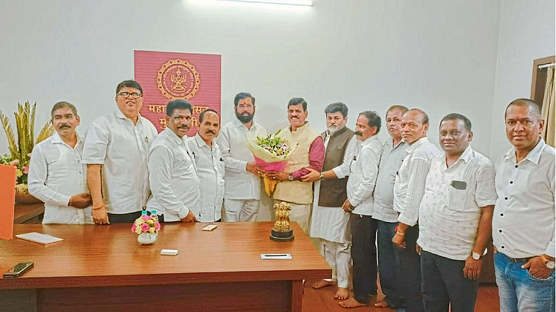 former shiv sena mla sadanand chavan join shinde group politics