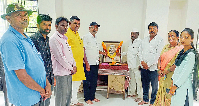वाल्हेत उमाजी नाईक यांना अभिवादन