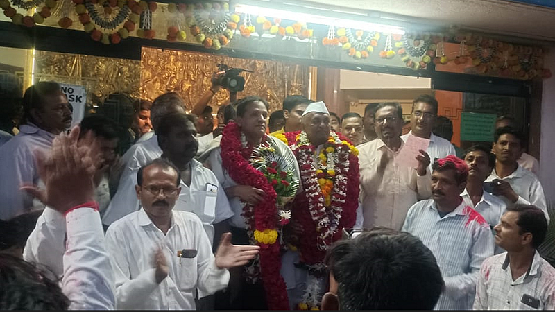 Dr Ranjit Sapkal and Vallabhrao Deshmukh