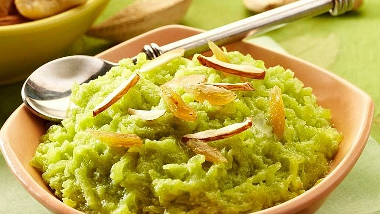 dudhi halwa or lauki halwa