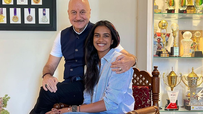 Anupam Kher meets PV Sindhu at her home, is amazed by her trophies