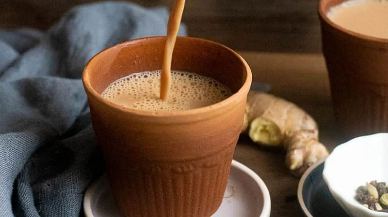 Recipe : घरीच बनवा बनारसी स्टाईलचा चहा; कसा तयार करायचा पहा..