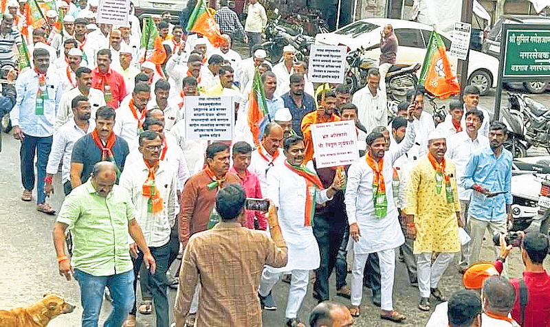 मावळमध्ये भाजपचे
टाळा ठोक आंदोलन