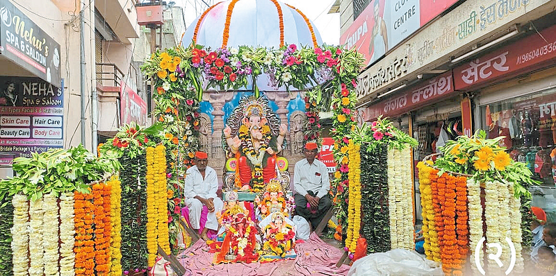 बारा तासांनी मिरवणुकीची सांगता