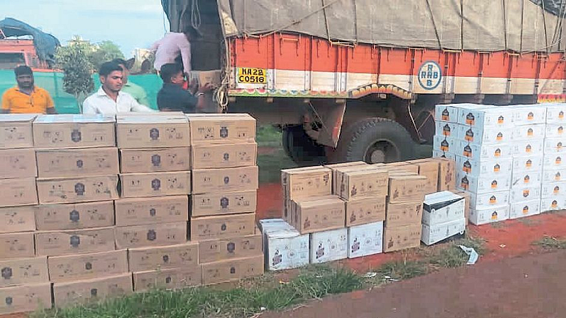 crime news Thieves broke liquor godown in Miraj police arrest one accused sangli