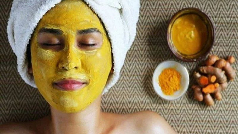 Beauty Tips : Facial Hairs घालवण्यासाठी बेसनाचा रामबाण उपाय