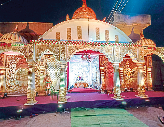 शिरूरमध्ये साकारला ‘विश्वविनायक राजमहाल’