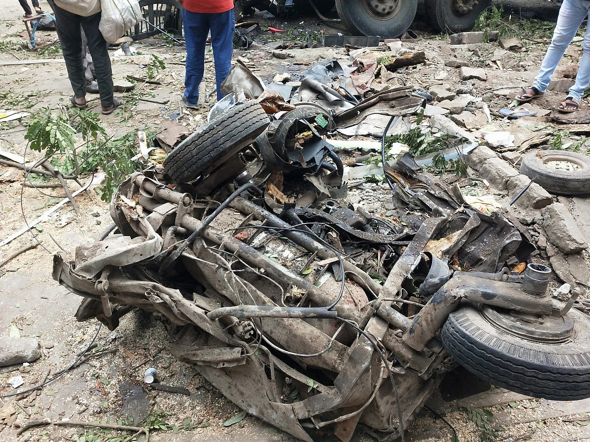 Video Viral हडपसर अपघाताचा थरारक व्हिडिओ आला समोर; 3 रिक्षांचा चुराडा