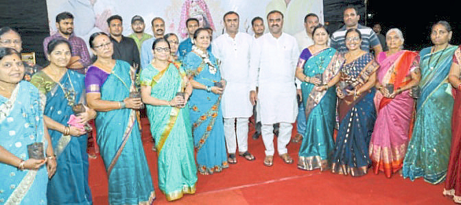 रावेतला विविध स्पर्धेचे बक्षिस वितरण