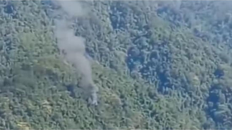 Helicopter Crashes news in Marathi