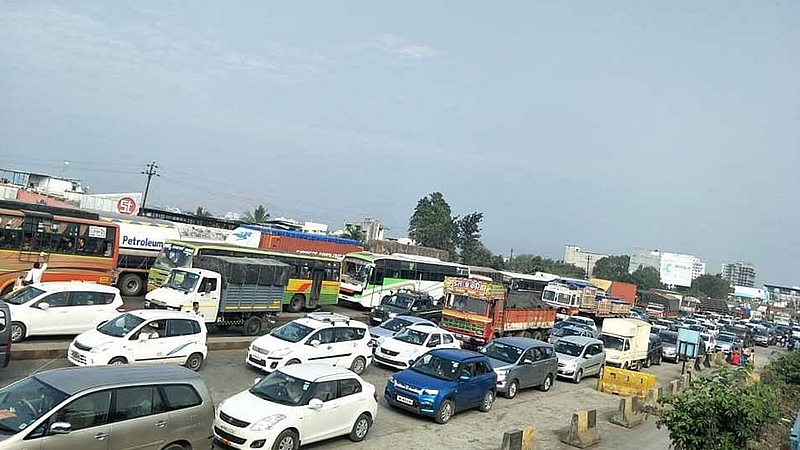 Old Mumbai Pune Highway Traffic