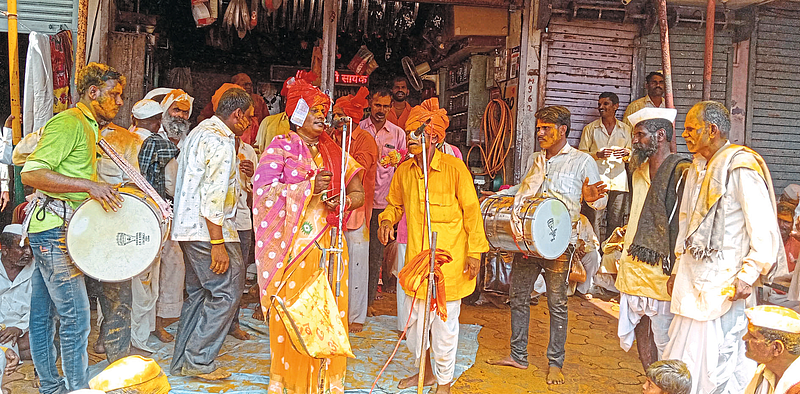 पट्टणकोडोली यात्रेस लाखो भाविकांची उपस्थिती.