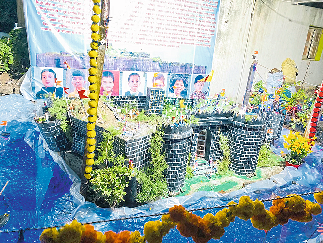 श्रीक्षेत्र विठ्ठलवाडीत साकारली
जंजिरा किल्ल्याची प्रतिकृती