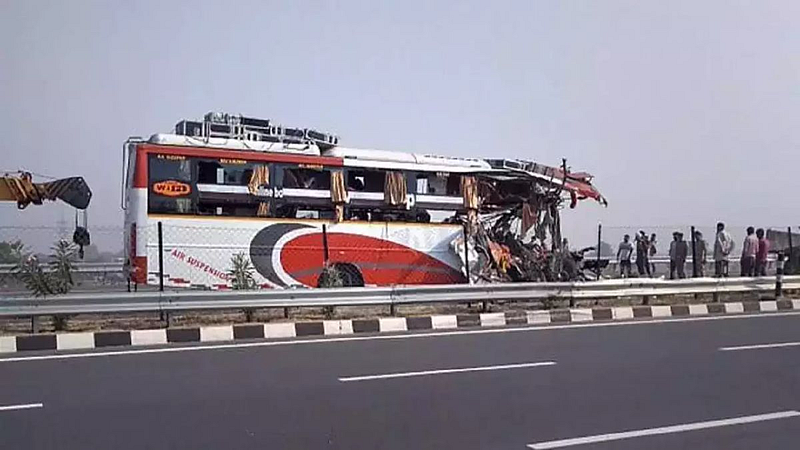 Agra Expressway Accident