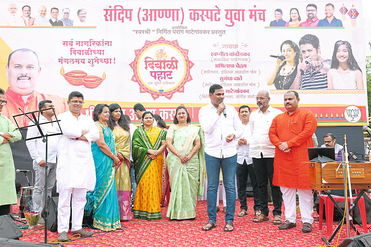 वाकड येथे सजली संगीताची सुरेल मैफल