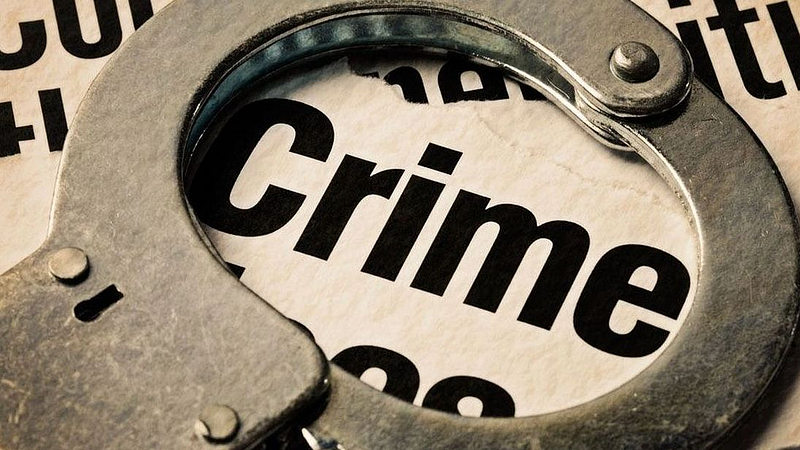 Khar police arrested accused who robbed citizen pretending to be BMC officer mumbai