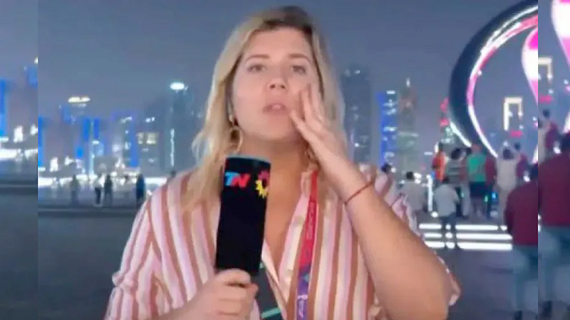 fifa world cup 2022 Argentinian tv reporter dominique metzger robbed during live show at fifa world cup 2022 in Qatar